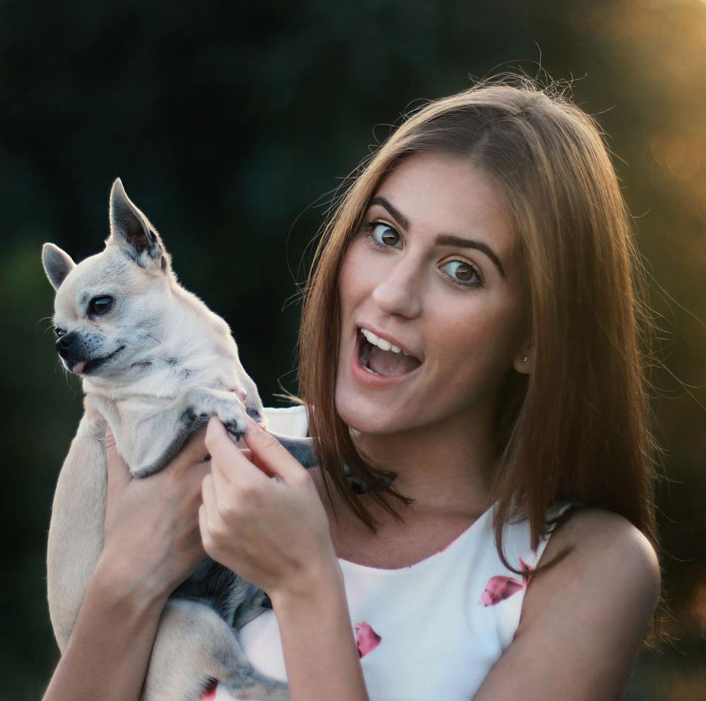 animal-lover-beautiful-girl-blurred-background-dog-face-girl-1560905-pxhere