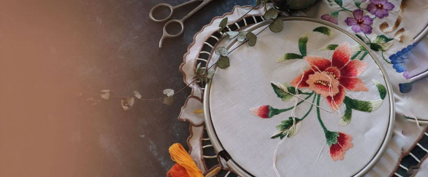 Explore theHandmade Crafts